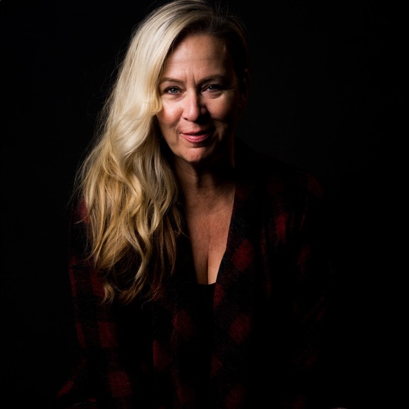 Meet your Posher, Lisa - Picture 1 of 1